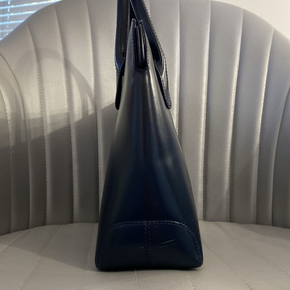 Tod’s Tote - Picture 7 of 15